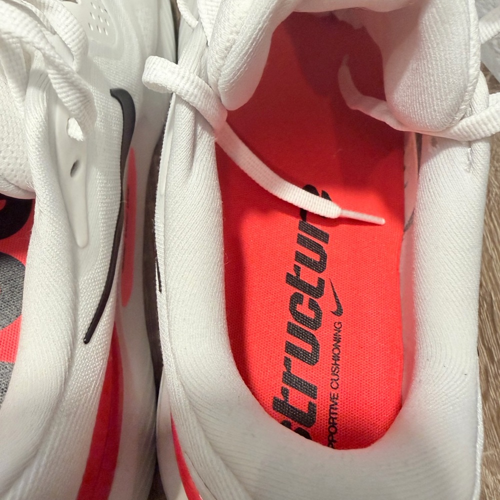 Nike Structure 26 - image 5